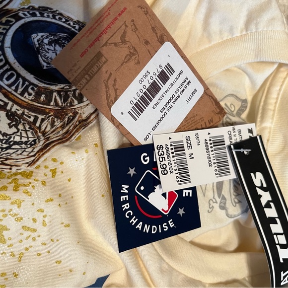 LADodgers t shirt. - Picture 2 of 6